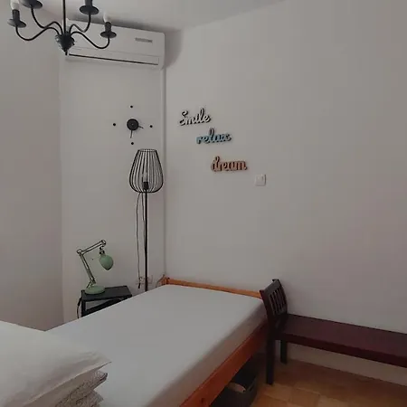 Goodlebang, 3 Bed Apartment, Center