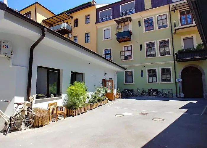 Апартаменты Goodlebang, 3 Bed Apartment, Center